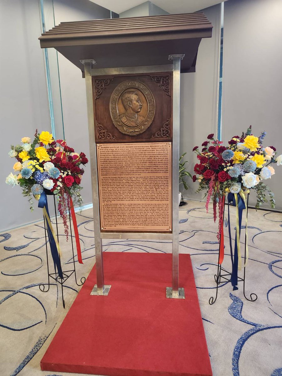 ThailandinRI's tweet photo. King Chulalongkorn visited Curug Dago 125 yrs ago, marking start of close &amp; cordial Thai-Indonesian relations. Thanks to @westjavagov_ @tahuradjuanda_ for taking care of inscriptions &amp; friends for keeping stories alive. Visitors can learn these stories via new signage.
@MFAThai https://t.co/noQbhyGAHg