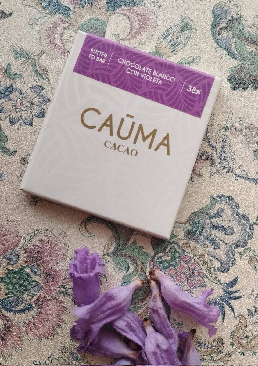 Pedido de Caūma Cacao <a href="/TrufasMartinez/">Trufas Martínez - Caūma Cacao</a> recibido hoy perfectamente. Me quedan tabletas como las mini de chocolate blanco y sabores😋(aprendo a controlarme😉). La tableta de Filipinas ganó premio🥈International Chocolate Awards. La dark mylk de chufa es el nuevo formato de 70g👏🏽Sigo
