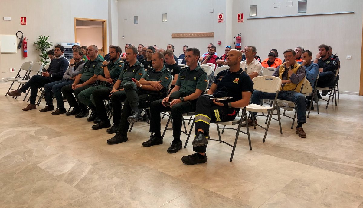 🔵🦺 Hoy, el Ayuntamiento de El Boalo, Cerceda y Mataelpino ha acogido el Ejercicio de Implantación del Puesto de Mando (PM). 

#SeguridadBOCEMA #AyuntamientoBOCEMA #Seguridad #Emergencias #ElCorazónDeLaSierra
