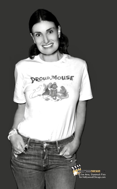 fotogod63's tweet photo. My exclusive portraits with “The Queen of Broadway” Idina Menzel & author/sister Cara Mentzel. #idinamenzel #caramentzel #proudmouse #Frozen #wicked #YouAreSoNotInvitedtoMyBatMitzvah #andersonsbooks #starstruckfoto @idinamenzel https://t.co/cTIx122On4 https://t.co/RkJJDB7vWD