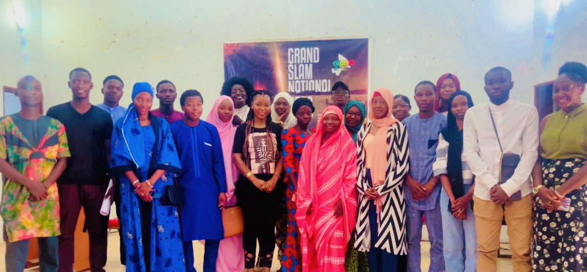 AichaDiarra2's tweet photo. Dans le cadre de ses activités annuelles, le «GrandSlamNational du Mali» m’a fait l’honneur d’animer un atelier d’écriture, C’était ce 23 sept à la Bibliothèque nationale du Mali. Un moment très instructif passé avec des artistes Slameurs et des étudiants de différents profils. https://t.co/qUcrxoZDaM