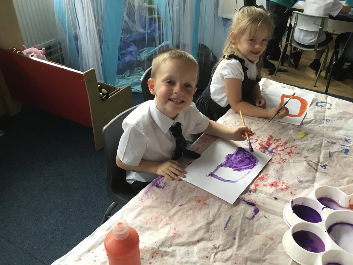 MissLSStewart's tweet photo. Room 6 enjoyed learning about creatures that live under the sea. @LawmuirPS https://t.co/QcwJTvrLqy
