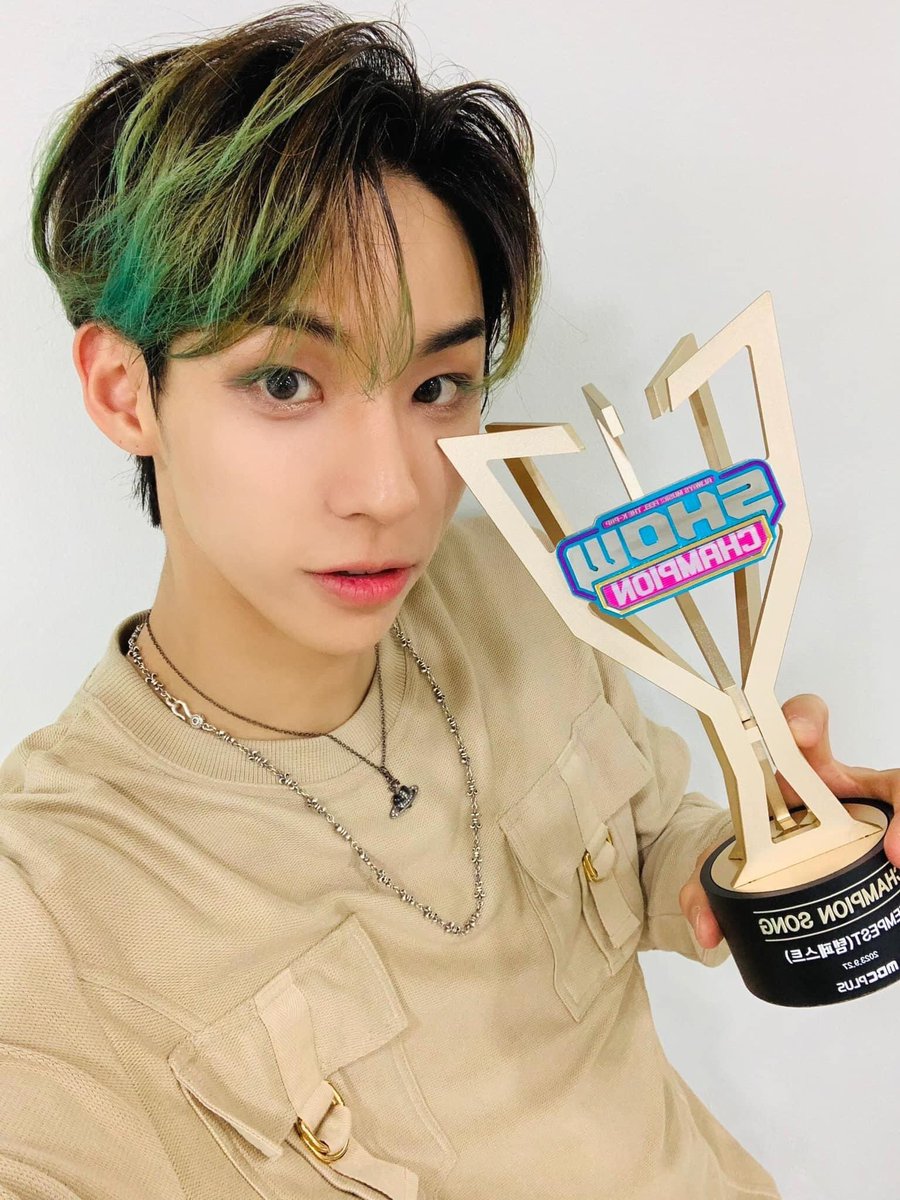 HwaBin_TPST's tweet photo. Chúc mừng Tempest!!! 🏆 thứ 2 rồi!!!! 
#TEMPEST #TEMPEST2ndWIN 
#HANBIN #HWARANG https://t.co/U1La2MPm5p