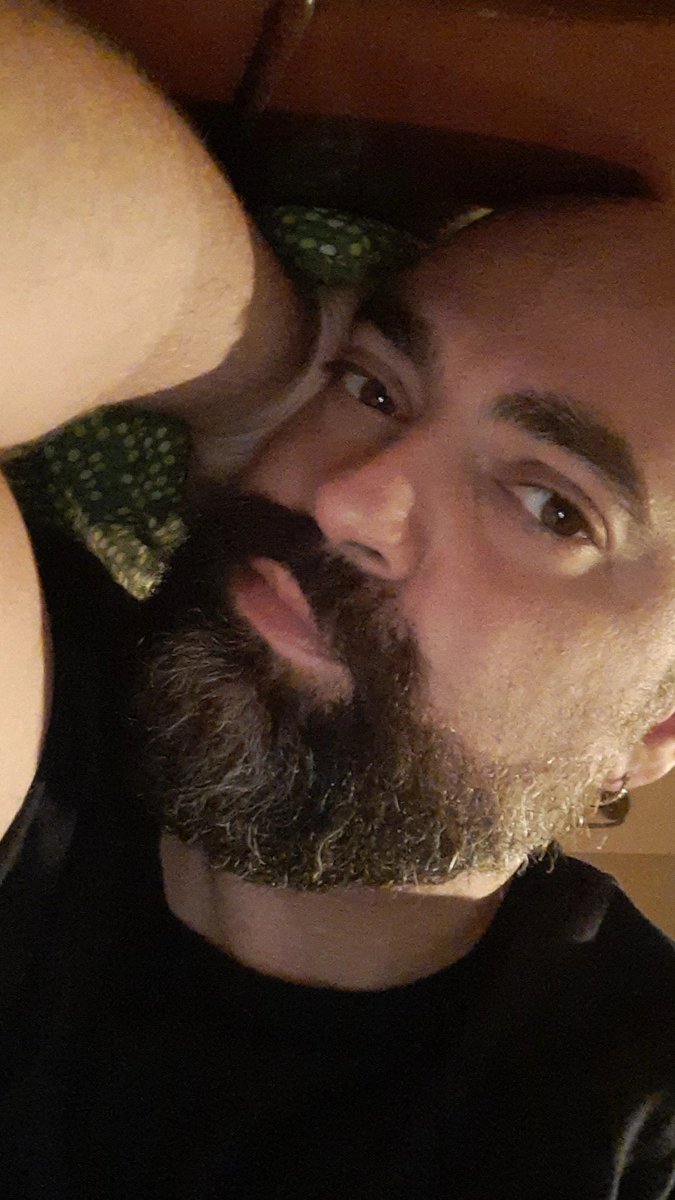 Pronto, prova. Pronto, prova.
Spalle forti, ci siamo.