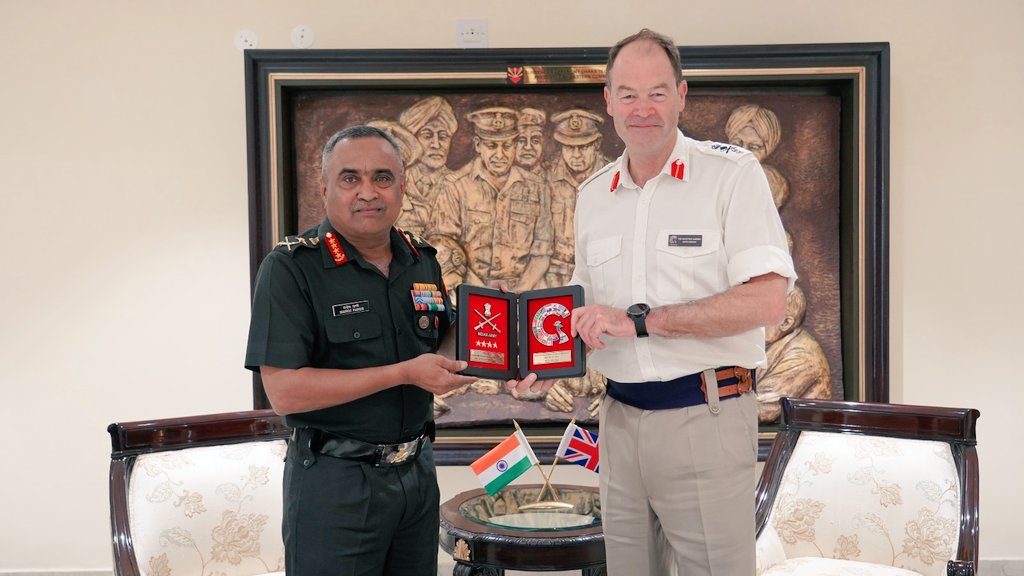 adgpi's tweet photo. #TogetherForPeace
General Manoj Pande #COAS interacted with Army Chiefs of Nepal🇳🇵, Bangladesh🇧🇩, New Zealand🇳🇿, United Kingdom🇬🇧, Cambodia🇰🇭, France🇫🇷 and Malaysia🇲🇾, participating in the Indo-Pacific Armies Chiefs Conference #IPACC 2023. 1/2
#IndianArmy https://t.co/iWT6yBBVdt