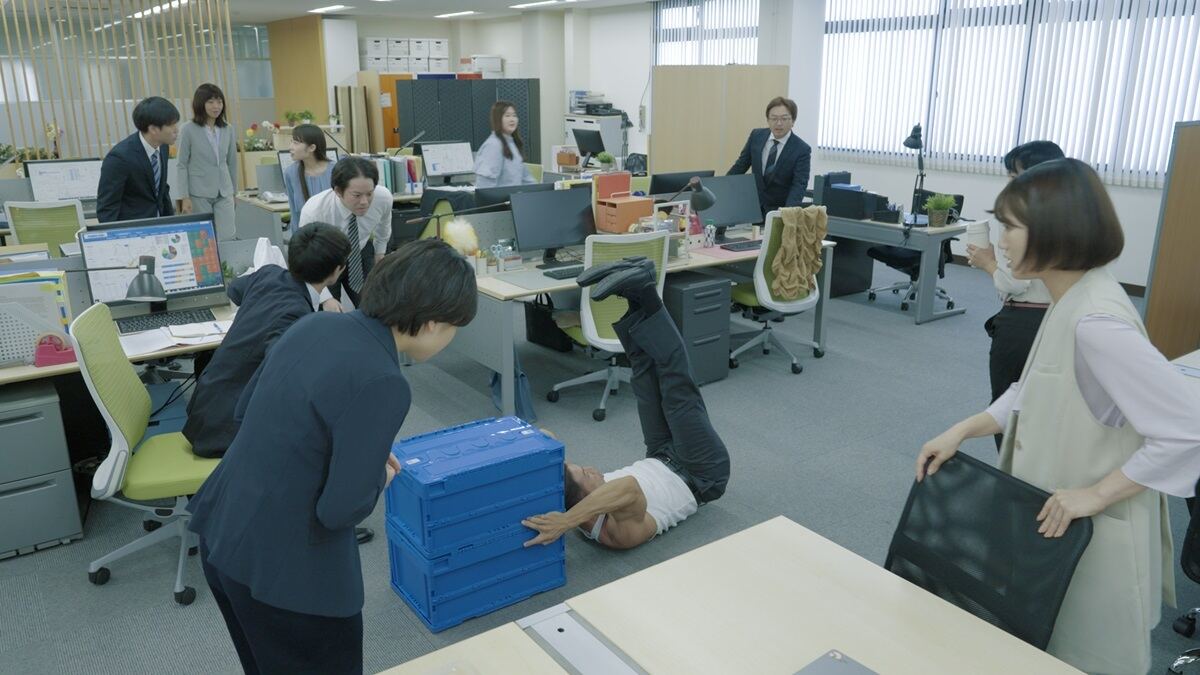 livedoornews's tweet photo. 【本日24:09～】なかやまきんに君がドラマ初主演！日テレ『筋トレサラリーマン 中山筋太郎』放送
https://t.co/I6fjOeGHm7

◆マッチョ集結！出演者一覧
なかやまきんに君
梅澤美波
西川貴教
ケイン・コスギ
草野仁
落合モトキ
堀部圭亮
ダウ90000中島
ダウ90000忽那 https://t.co/bxAWy0hSts