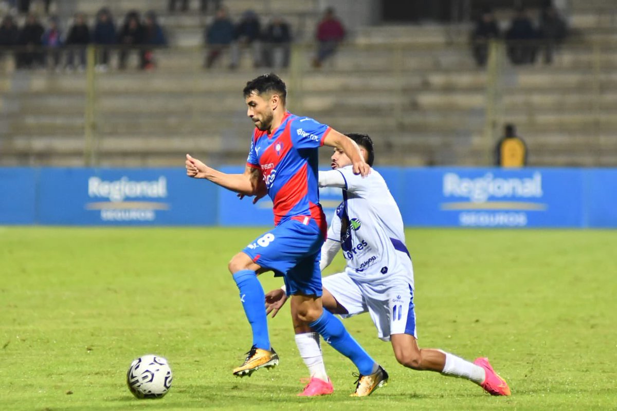 ➡️La #CopaParaguay se vive por La Deportiva junto a <a href="/Pelotadividida2/">Pelota Dividida</a>

⚪️🔵Ameliano vs 🔵🔴C. Porteño

🏟️: Luis A. Giagni
⏰Previa: 16:30
⚽️Partido: 17:00
🎙️Relata: #JoséGonzález
🎙️Comenta: <a href="/erikwismann/">Erik Wismann</a>
💻Coordina: <a href="/carlitosrojasca/">carfaroca</a>
📻Móvil: <a href="/VelazquezErwin/">Erwin Velazquez</a> 

#ÚnicaEnFútbol #1120AM