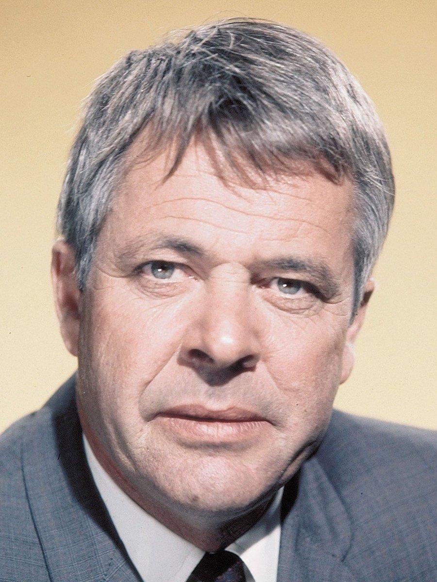 merlinpapin3's tweet photo. .@FredOL69007 .@tbarnaud Aujourd'hui l'acteur #WilliamWindow aurait eu 100 ans (décédé en 2012) on a pu le voir dans
Arabesque
Columbo
Le Détective
Funland
Dennis la Malice
7 Seconde en Enfer
Sommersby
Brewster McCloud
Les Parachutistes https://t.co/g4ykNypu7H