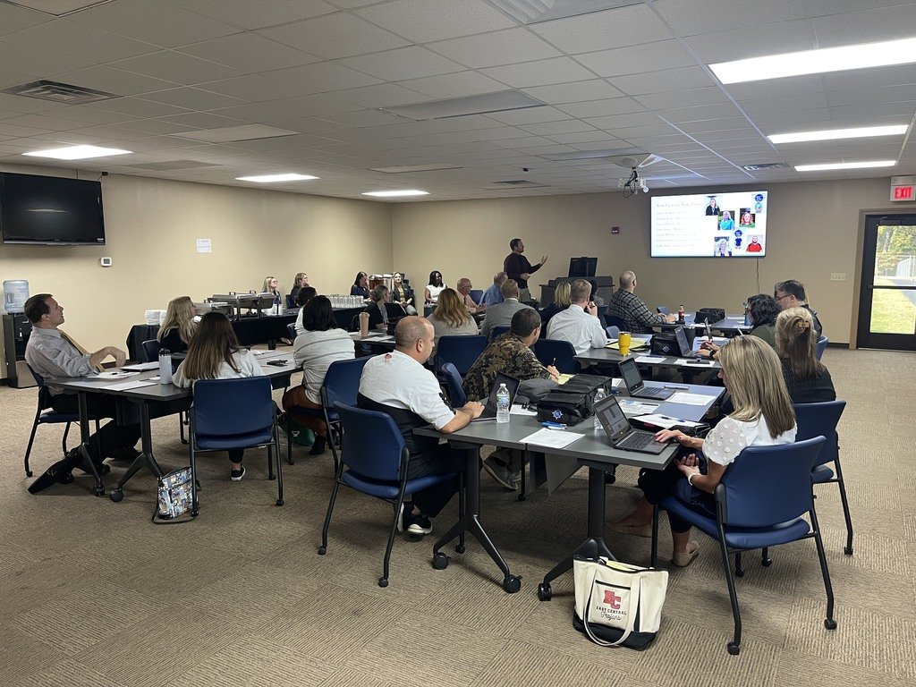 SCCIndiana's tweet photo. It was great to see everyone at the 2023 Fall Principals and Counselors meeting yesterday. Also a big thank you to our Culinary Arts class for providing lunch, it was great!
#SCCLearning #SCCexperience #SCCCulinaryArts #Principals #Counselors https://t.co/PvXcbljC0A