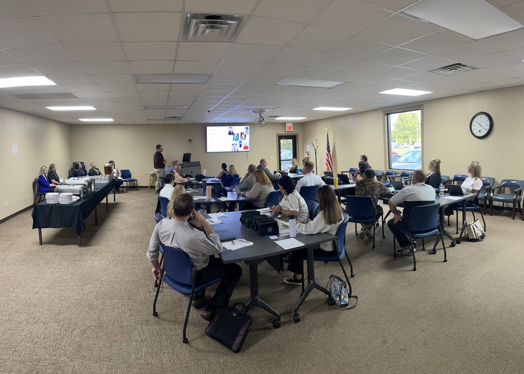 SCCIndiana's tweet photo. It was great to see everyone at the 2023 Fall Principals and Counselors meeting yesterday. Also a big thank you to our Culinary Arts class for providing lunch, it was great!
#SCCLearning #SCCexperience #SCCCulinaryArts #Principals #Counselors https://t.co/PvXcbljC0A