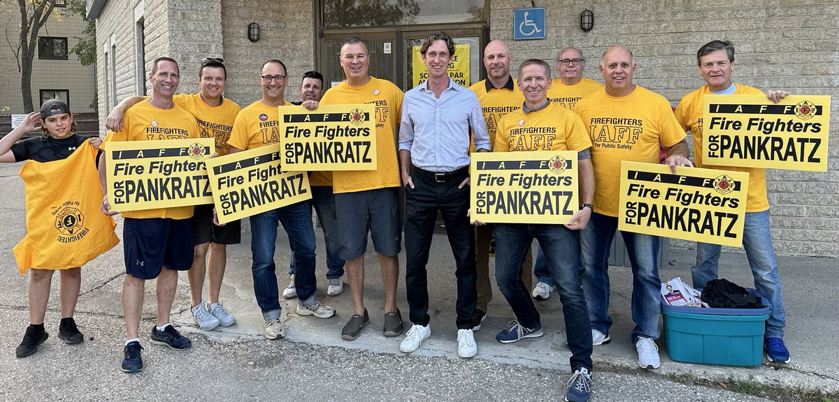 Proud to join 13th DFSR Mike Palachik & members of Winnipeg L867 last night to canvass for L867 David Pankratz who is running in the Manitoba Provincial election for the NDP. Good luck Brother! ⁦@IAFFCanada⁩ ⁦@UFFW867⁩