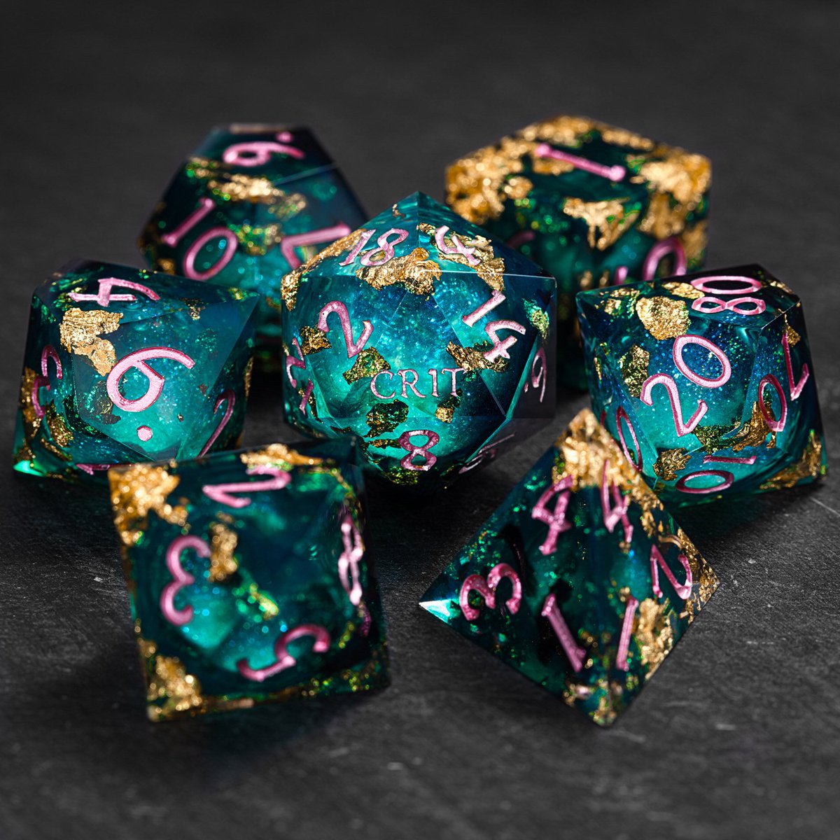 CrystalMaggie2's tweet photo. These green glitter liquid core dice are filled with a swirling liquid core and feature crit words. They're the perfect addition to any tabletop gamer's collection!❤️😍🔥

#dnd #dice 

Order here➤ https://t.co/So27N9uyKB https://t.co/rqrMnQzLXW