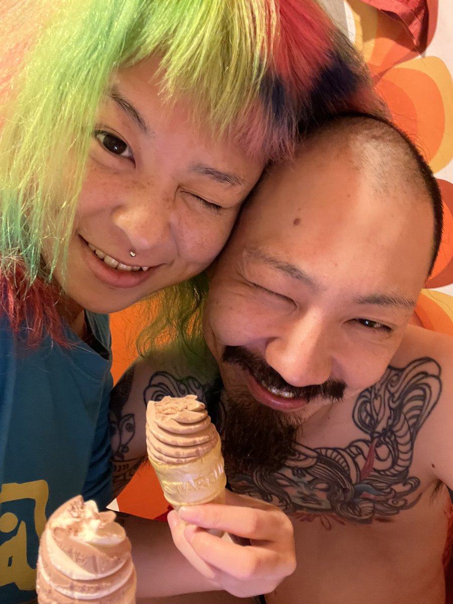 NEWTIVE BADGE ICE CREME -アイスクリーム- | Munqa, image size:900x1200