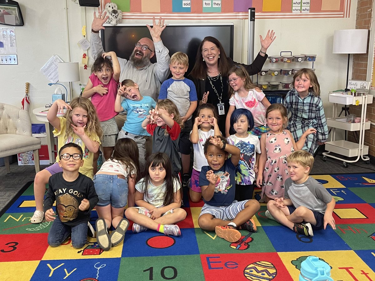 swaneyusd260's tweet photo. Mrs. Nuckoll's Kindergarten class got a chance to get to know Superintendent Heather Bohaty, @derbysupt,  and Mr. Addis, @addisjoel  yesterday! https://t.co/m6o1ZZUN25
