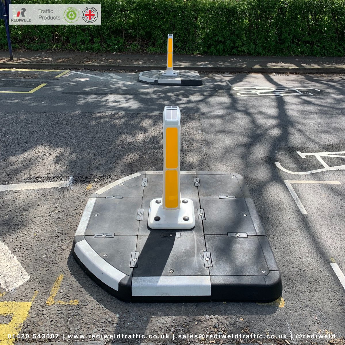 This innovative #trafficcalming project in #York uses our RediPave #TrafficIslands to create a narrower road space, allowing #cyclists to pass by securely while vehicles are required to wait at the Islands. ⚫#Recycledrubber ⚫#Modular system ⚫Bolt down bit.ly/3GdaRi3