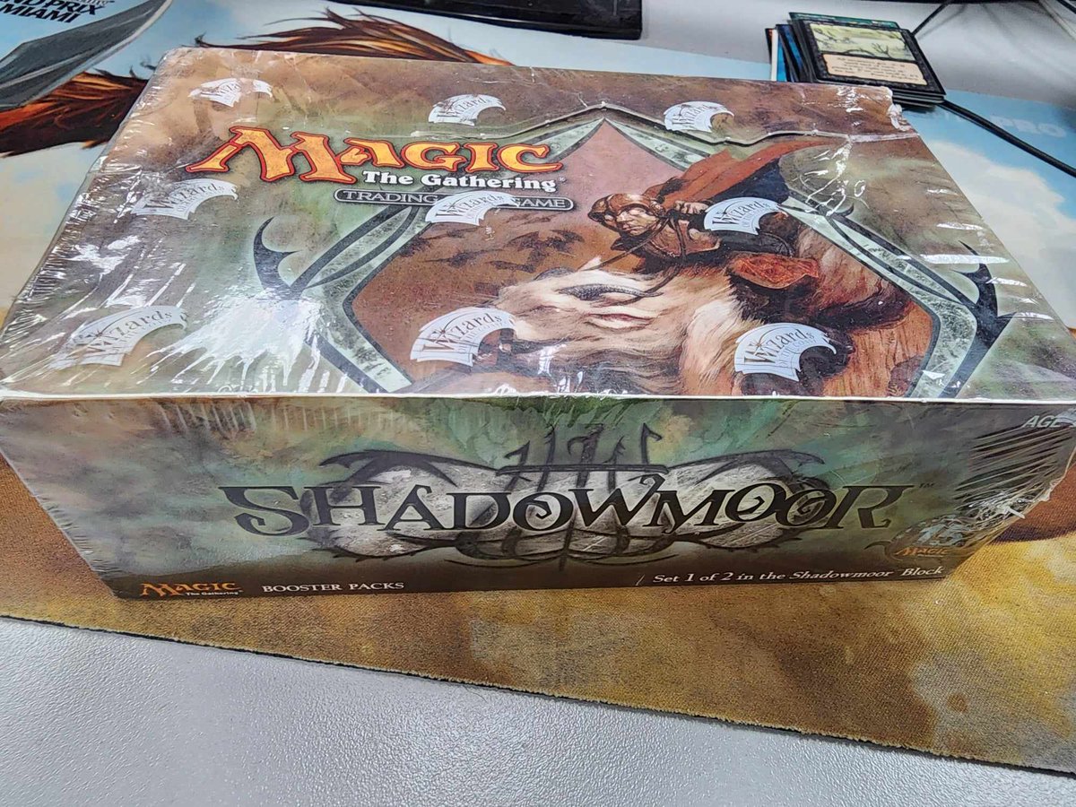 BenBleiweiss's tweet photo. Next item up today: Got a factory-sealed box of Shadowmoor that got slightly dinged in shipping! (Minor corner damage, see pictures).
Asking $800 shipped ($850 if international shipping), DM me to purchase!
#MTG #GetThisOffMyDesk @StarCityGames https://t.co/nLeVoX6Qps