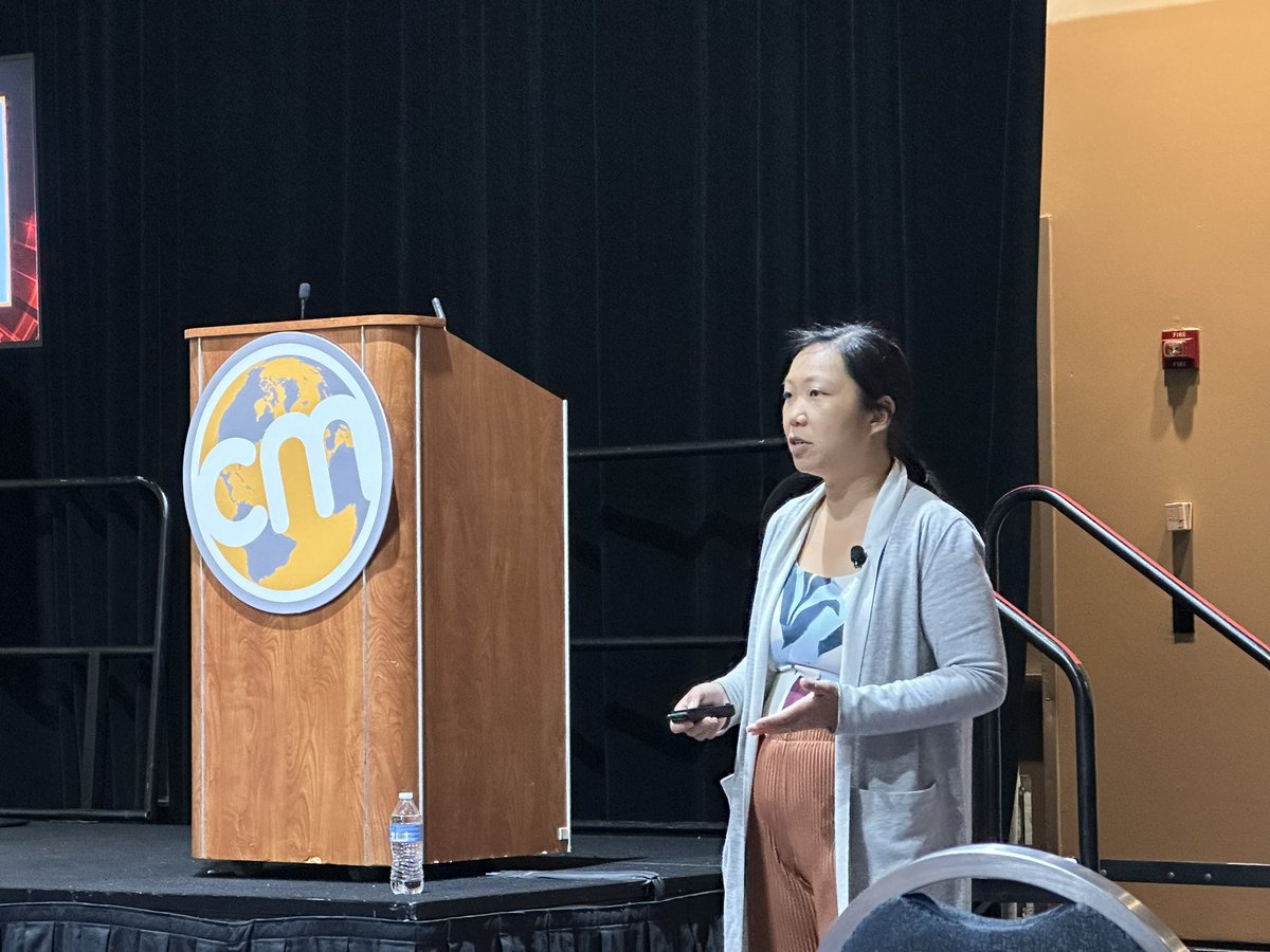 convince's tweet photo. @ZonteeHou’s Data-Driven Personalization session at Content Marketing World! #cmw #cmworld @CMIContent https://t.co/QcjV9L2dRb