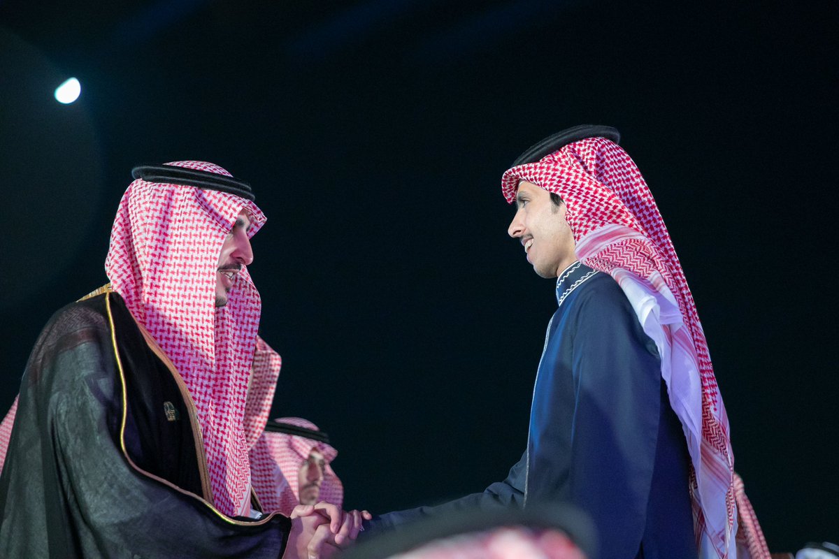 اشمخي ياجوفنا واعتلي فوق الغمام
دام اميرك فيصل اللي مواقيفة تبين 
🤍🇸🇦
#الجوف
#اليوم_الوطني93 
#نادر_الشراري