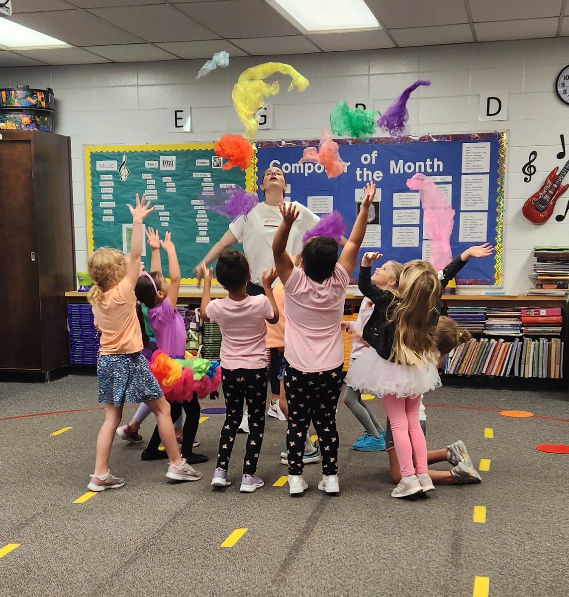 HMFRC's tweet photo. Some future ballerinas are loving @Louisvilleballet before and after school programs @MiddletownES @HiteElementary @FRYSCKy @GoffnerGwen @JCPSAsstSuptASP https://t.co/vfUtO17PYB