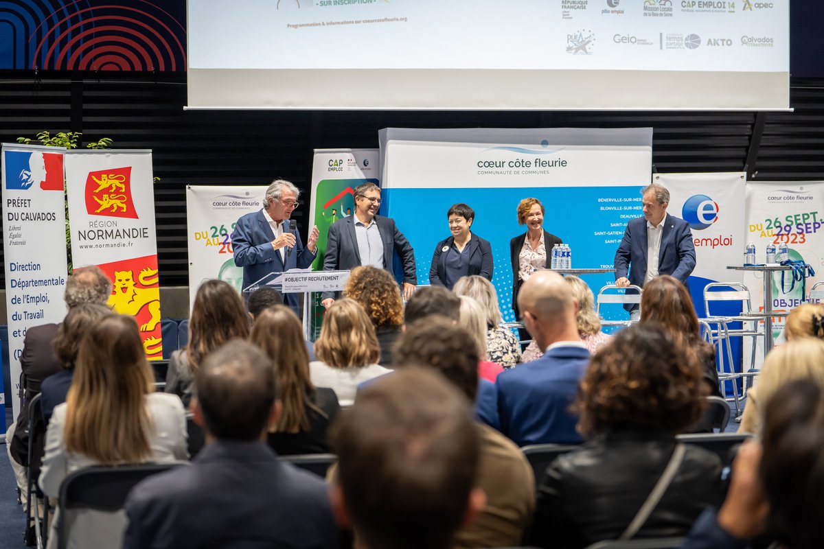 cc_cotefleurie's tweet photo. 🟣 #ObjectifOrientation
Hier soir, l’orientation des adolescents était à l’honneur ! L'occasion d'échanger sur les dispositifs d’accompagnement à l’orientation pour aider les parents et adolescents.
🟠#ObjectifEmploi, ça continue demain avec #ObjectifEntreprises. À demain ! https://t.co/m6ZbWELp8u