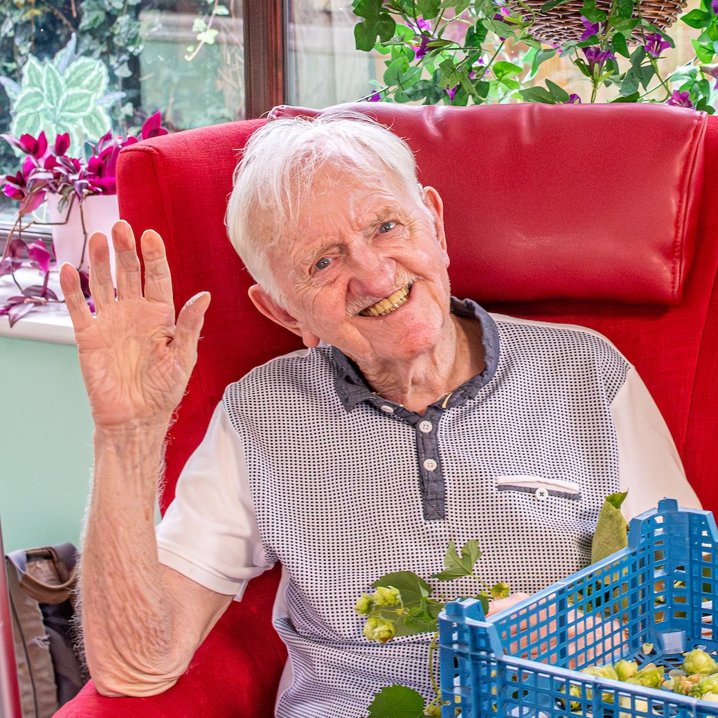 ALIVEgardening tweet media