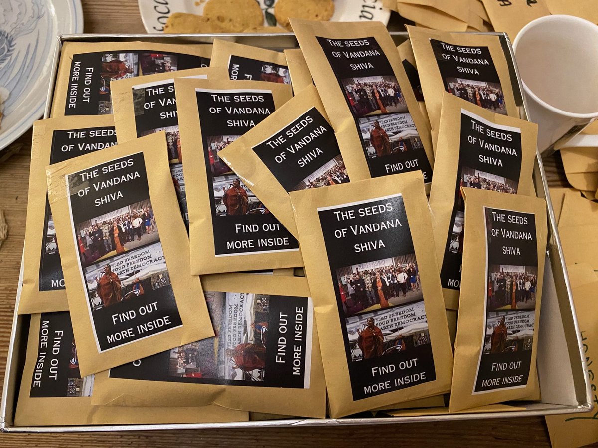 There was a banana wandering around the High Street today, handing out free seeds to publicise our free screening with <a href="/SustainableChe1/">Sustainable Chesham</a>  of The Seeds of Vandana Shiva at <a href="/ElgivaTheatre/">The Elgiva</a>  on 8th October.
We hope to see you there! Book your FREE tickets at elgiva.com.