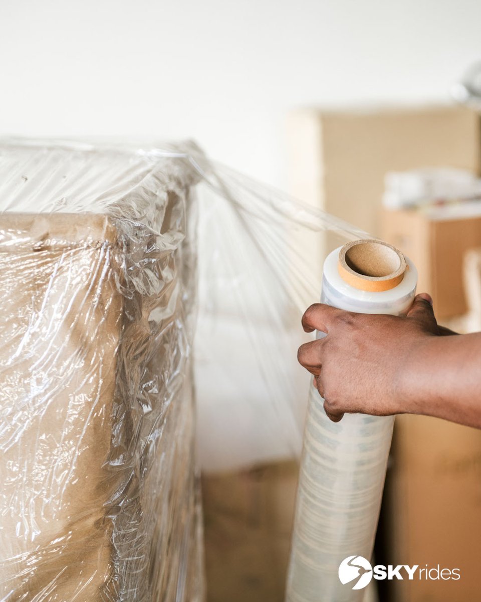🏡 Whether you're on a budget or seeking executive moving services, SKY Rides has you covered. From disassembling to organizing, we offer it all with the option for expedited service. Let us make your move easy! 📦🚚 #BudgetMoving #ExecutiveMoving #myskyrides #moving #service