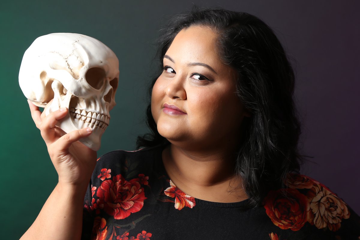 A guest star @ESRC #ESRCFestival Diverse Children's Shakespeare event @LibraryofBham is Dr Koel Chatterjee @ChatterjeeKoel, Lecturer @TrinityLaban. Creator of Shakespop.co.uk and Shakespeare & Fiction podcast. Book now for 2nd Nov events.bookitbee.com/aston-universi… @EnglishAston