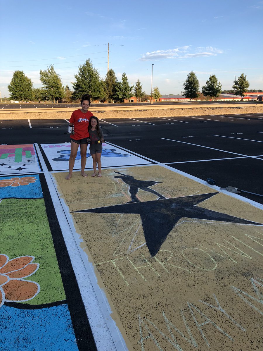 SheridanGeneral's tweet photo. More amazing senior parking spots!! https://t.co/h5cigxjND3