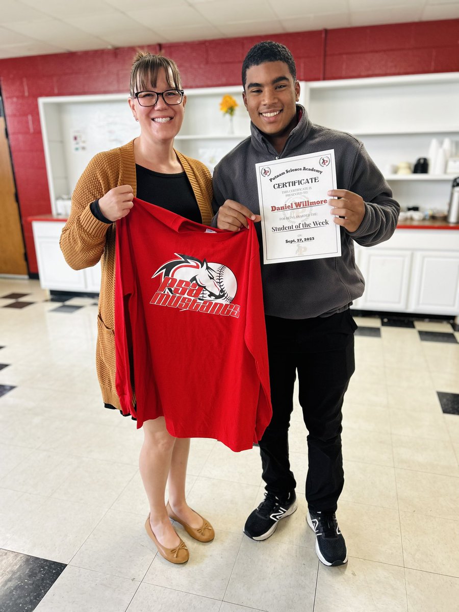 Putnam Science Academy tweet media