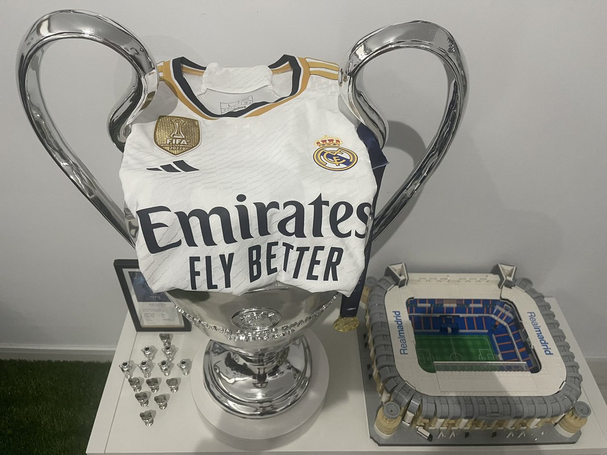 TopCamis's tweet photo. Quieres la nueva equipación del Mejor Club del Mundo? Todo oídos! 🤩🤍 https://t.co/93uPTNqU0K