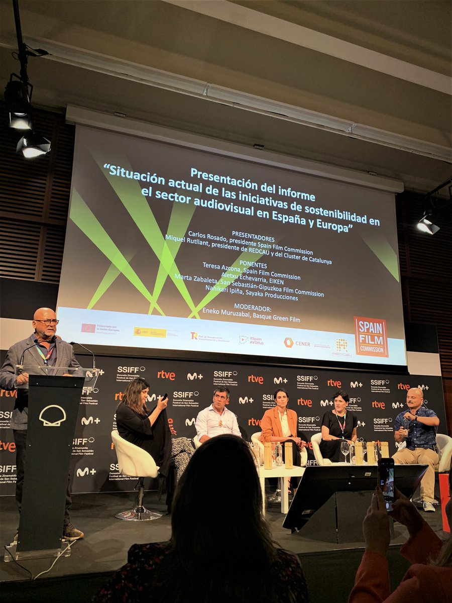 MagicFennec tweet media