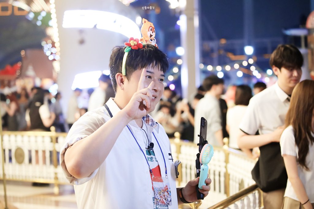 ⋆⸜⊹₊ 𝐇𝐚𝐩𝐩𝐲 𝐁𝐢𝐫𝐭𝐡𝐝𝐚𝐲 ¨̮⑅*⸝⋆
           (  * ॑꒳ ॑*)ﾉ"┌iiii┐ヾ(* ॑꒳ ॑*  )

어서와 38번째는 두 번이지?💙

                             ʕ•̫͡•ʕ•̫͡•ʔ•̫͡•ʔ•̫͡•ʕ•̫͡•ʔ•̫͡•ʔ
 
#SHINDONG #신동 #신동희 #神童 #シンドン #SJ #슈퍼주니어 #SUPERJUNIOR