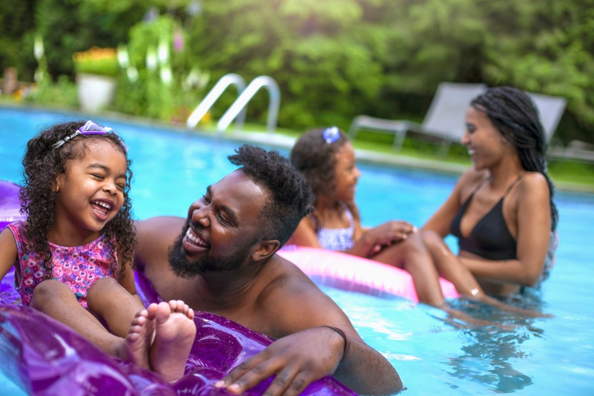 PoolTogetherCA's tweet photo. Did you know? Water use in pools and hot tubs is negligible compared to any water district's annual water consumption. Find more water wise facts: https://t.co/w9gCD4rul4 https://t.co/eeAQrZqYuW