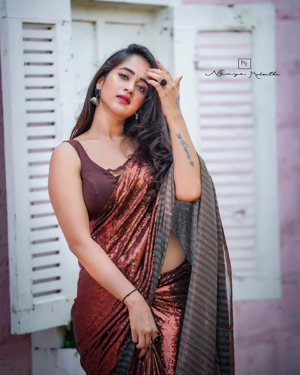 _NikiVibes's tweet photo. #DeepthiReddy
#Deepthisunaina https://t.co/IWLj3YjNN2