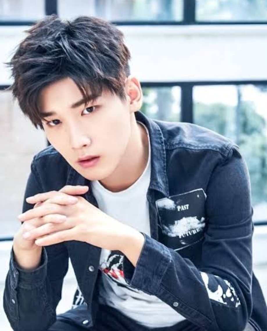 wellabcd's tweet image. Ini dia nih, Xing Zhao Lin. Langsung aja Nonton di WeTV biar tau semua drama-dramanya. Huhuhu cakep banget kan tweeps?
#WeTVAlwaysMore