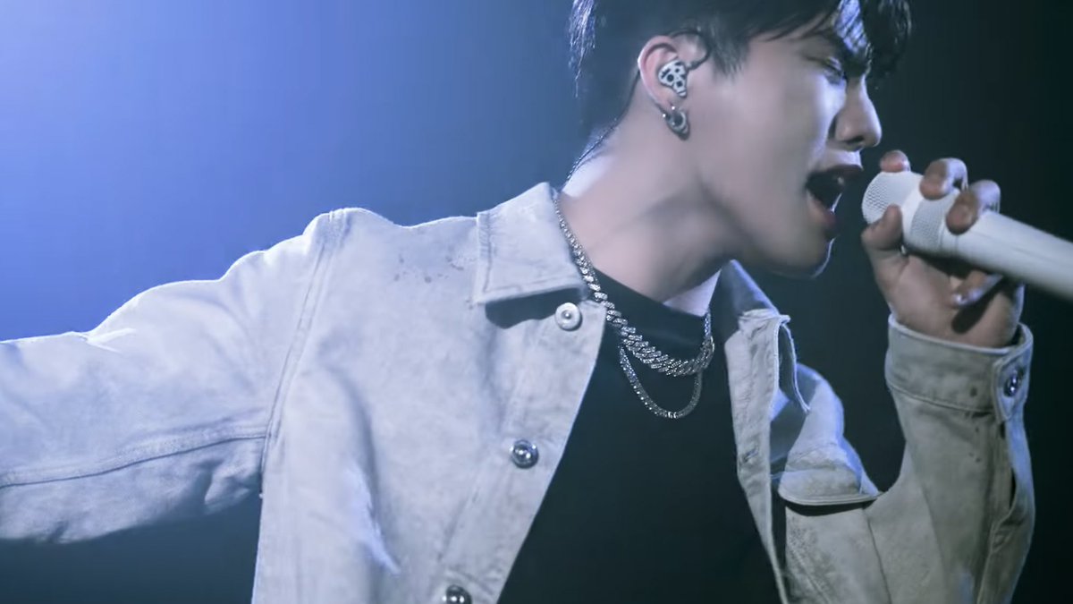 pjwreboot's tweet photo. now this proves more that my birthday boy jeongwoo deserves a fcking solo 🙇🏻‍♀️ https://t.co/ayJyOkmj4j