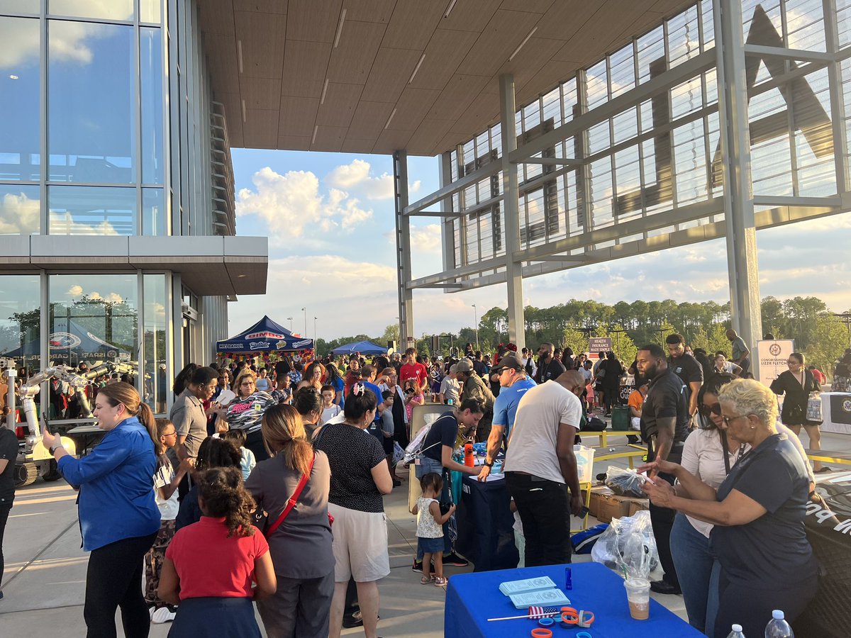OscarHPD's tweet photo. Alief Pre-National Night Out https://t.co/YMvtbvUwEs