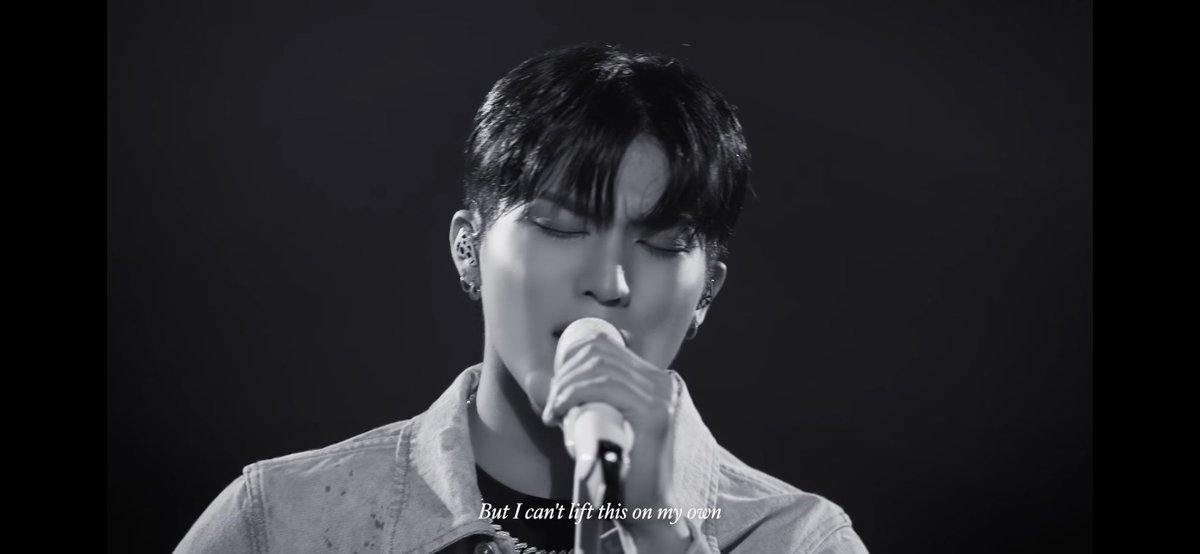 JeongWooTH's tweet photo. #TREASURE  : PARK JEONG WOO - Weight In Gold (Gallant Cover.)

🔗https://t.co/HqLObgK8eP

Rocking 19 With Our Superstar
#RunTo19WithJeongwoo
#쩡쩡이_손잡고_생일축하하러_런 
#��ョンウと過ごした魔法の19年
@treasuremembers https://t.co/AyHTiul4Y8