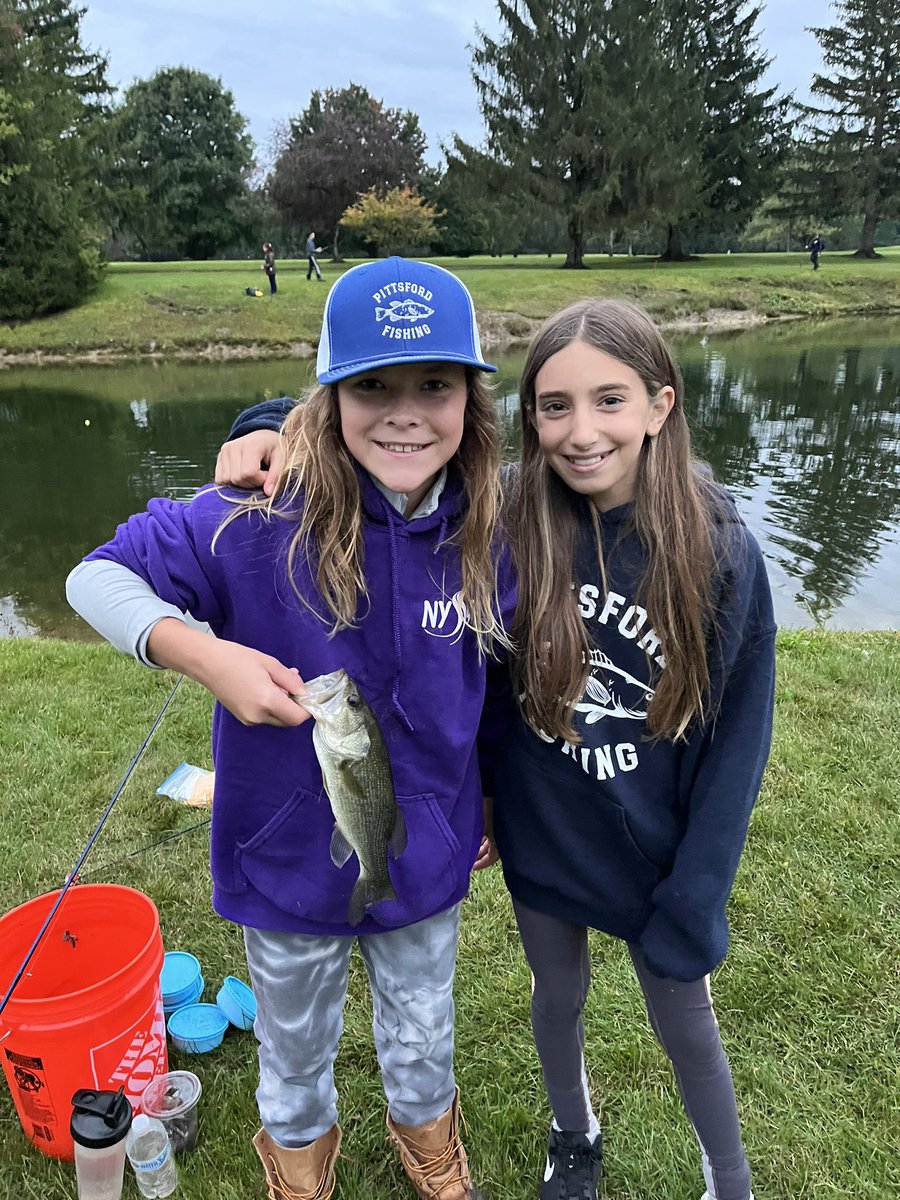 PTownfishing's tweet photo. Our anglers were eager to get back out fishing since school has started. Long weekends lead to extra fishing! @PCSDAthletics https://t.co/P65wx90TPs