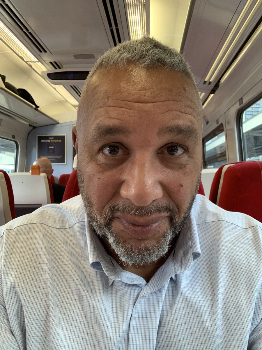 micklawrence62's tweet photo. On my way to the Smoke for the Soldiering on Awards. I look forward to being in the presence of great people. https://t.co/Q40RHZopgX