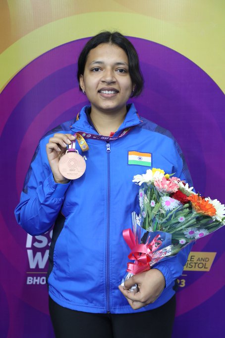 ians_india's tweet photo. #AsianGames: #SiftKaur wins gold with World Record as Indians shoot seven medals on Wonderful Wednesday (roundup)
Read: https://t.co/4M98oiJOwL https://t.co/zijhm8EgBx