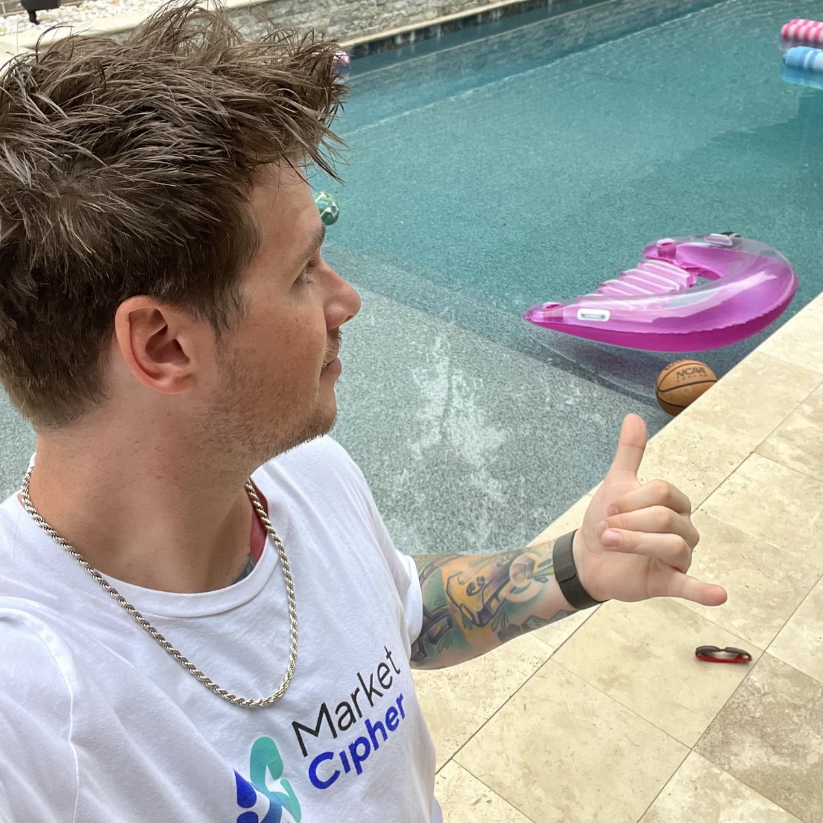 Ajwritescrypto's tweet photo. Picked the lock and broke in to @BenArmstrongsX compound to use the pool…maybe I’ll take over the livestream too?!? 🤔🤔 https://t.co/4Rju6IiqTa