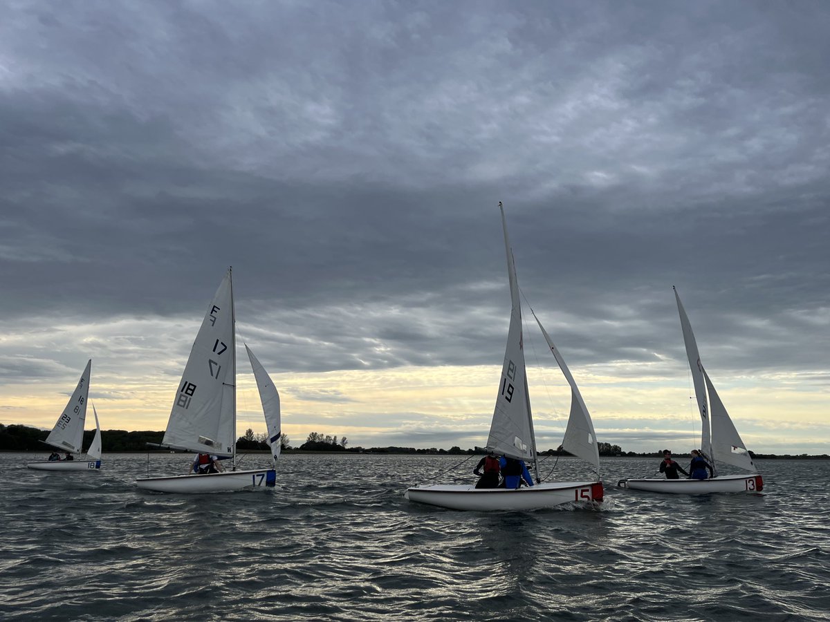 MCSsailing's tweet photo. Great to be out with @MCSSportOxford for an autumnal-feeling practice ahead of this Saturday’s @BSDRAevents Midlands Champs #letsgosailing https://t.co/clx6t9cLci