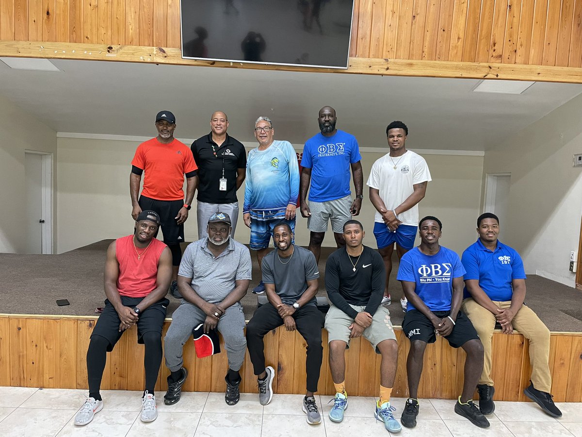 NHIBahamas's tweet image. Last week we hosted our monthly “Power Hour” with Olympian Andretti Bain. 

Recognizing #ProstateAwarenessMonth and the need for exercise we want to publicly thank the various men organizations who were able to extend the invite and have members join us for the evening.