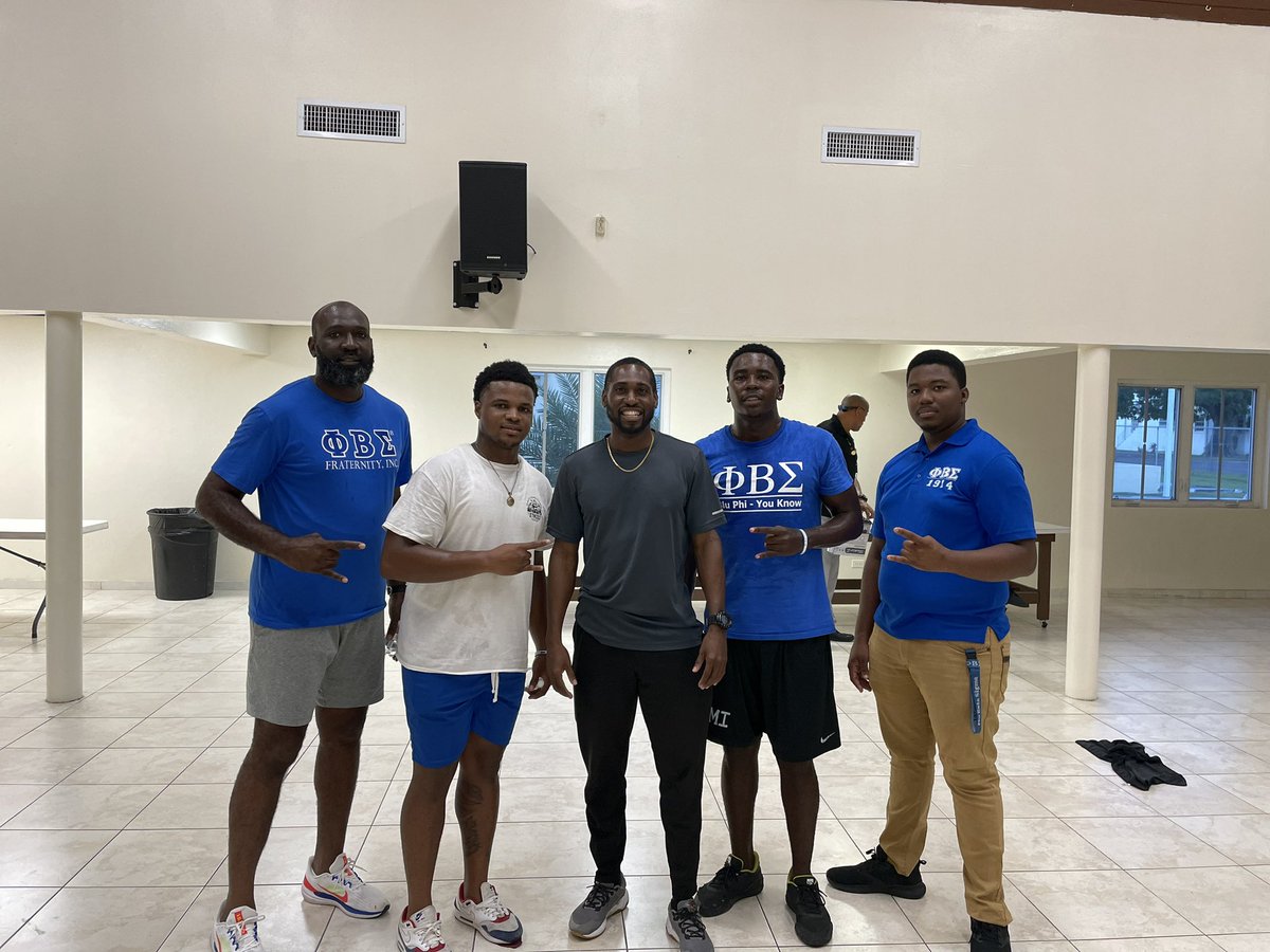 NHIBahamas's tweet image. Last week we hosted our monthly “Power Hour” with Olympian Andretti Bain. 

Recognizing #ProstateAwarenessMonth and the need for exercise we want to publicly thank the various men organizations who were able to extend the invite and have members join us for the evening.