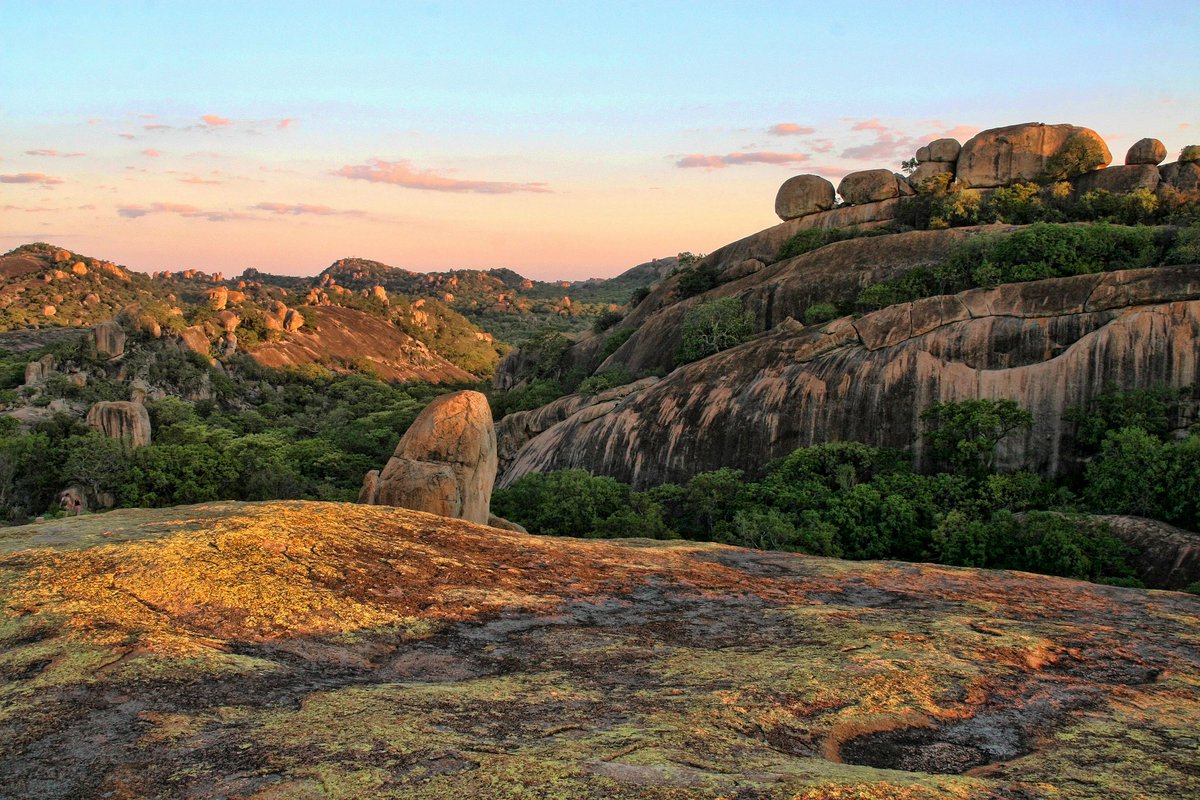 Zimbabwe is a haven of modernity nestled in nature.

Book your flight to #Harare with a 15% discount, and discover the country’s most spectacular attractions: bit.ly/FlyWB4Less

#FlyTheDreamOfAfrica #FlySafeWithUs