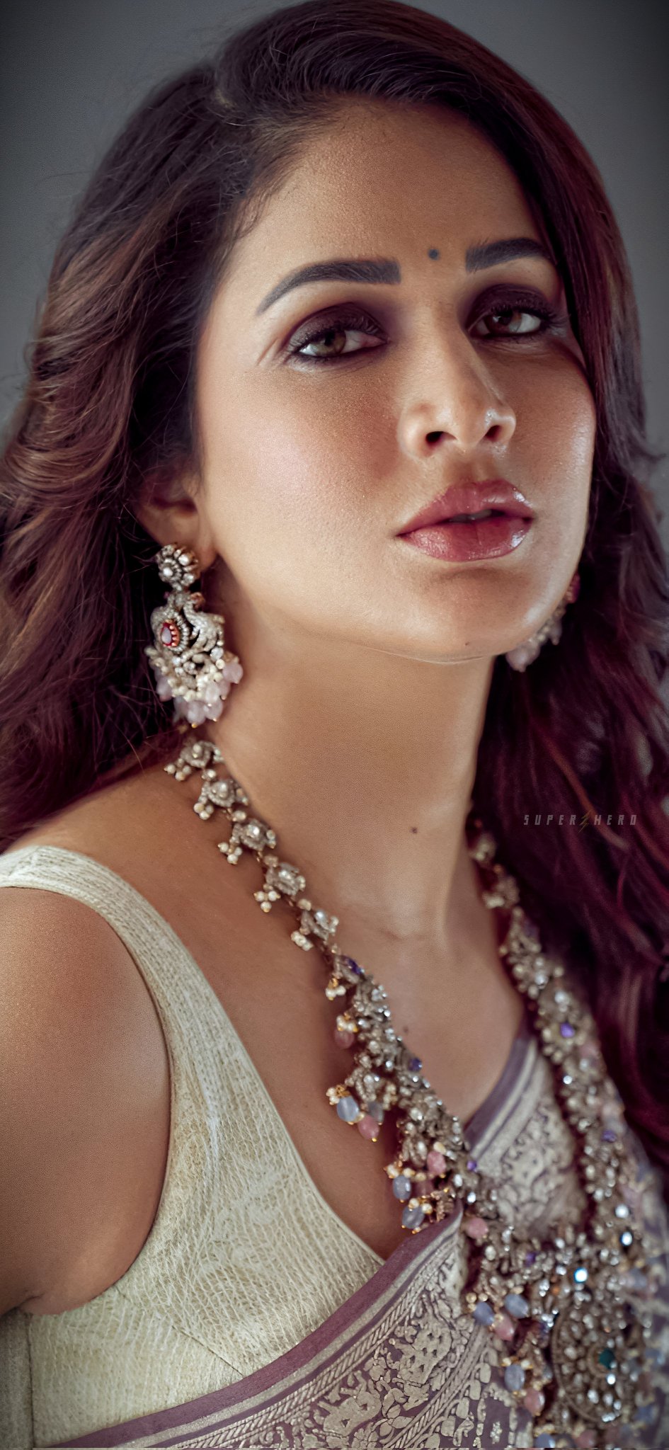 F7CqVVuWEAA4Pq0?format=jpg&name=large