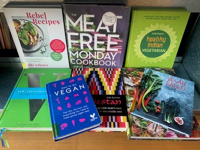 BhamLibReader's tweet photo. It is #WorldVegetarianDay on 1st October. Come and explore our vegetarian and vegan cookbooks. Full of healthy recipes with beautiful photographs.
#LibraryofBirmingham #Vegan #cookbooks #autumnreads @LibraryofBham https://t.co/mW6yMCq1Ju