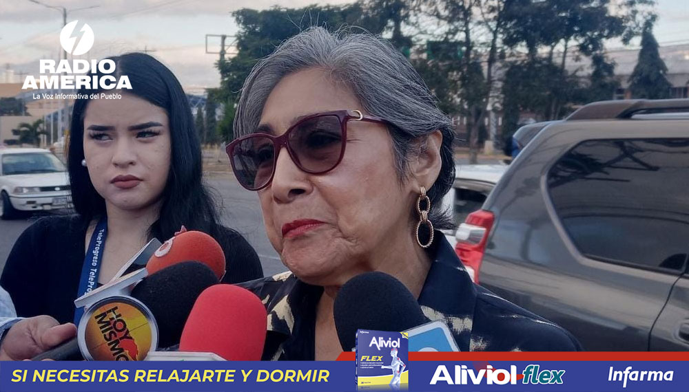 #AméricaNoticias

La diputada Maribel Espinoza del PSH denunció en las últimas horas la divulgación de sus datos tributarios.

“Las declaraciones de mis Impuestos Sobre la Renta (ISR), que solo las maneja el SAR, anda en las redes sociales”, indicó señalando que la están atacando